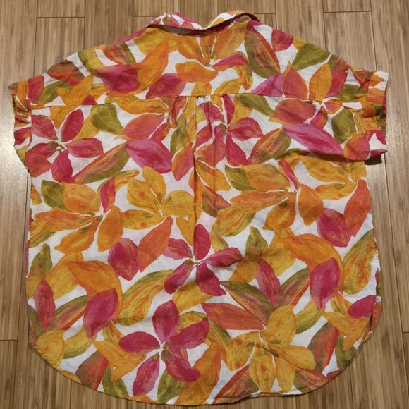 Time and Tru Floral Button-Up Shirt - Picture 6 of 8